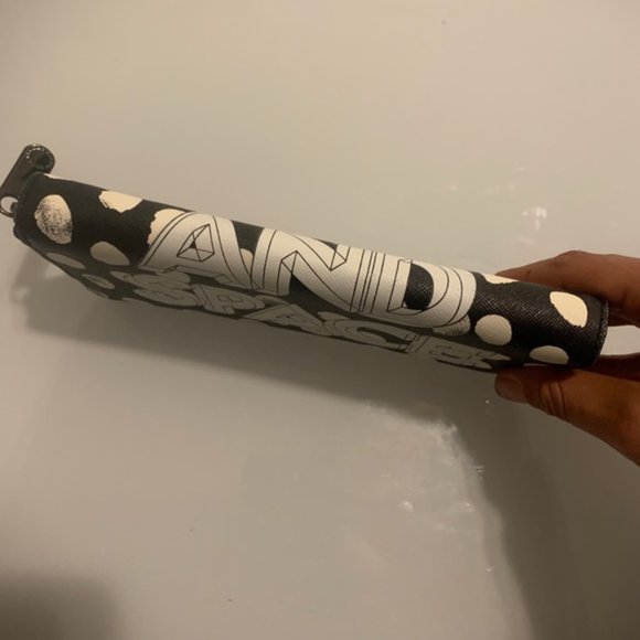 NWOT Marc By Marc Jacobs 'Sophisticato Light and Space Slim Zip Around' wallet - Picture 5 of 7